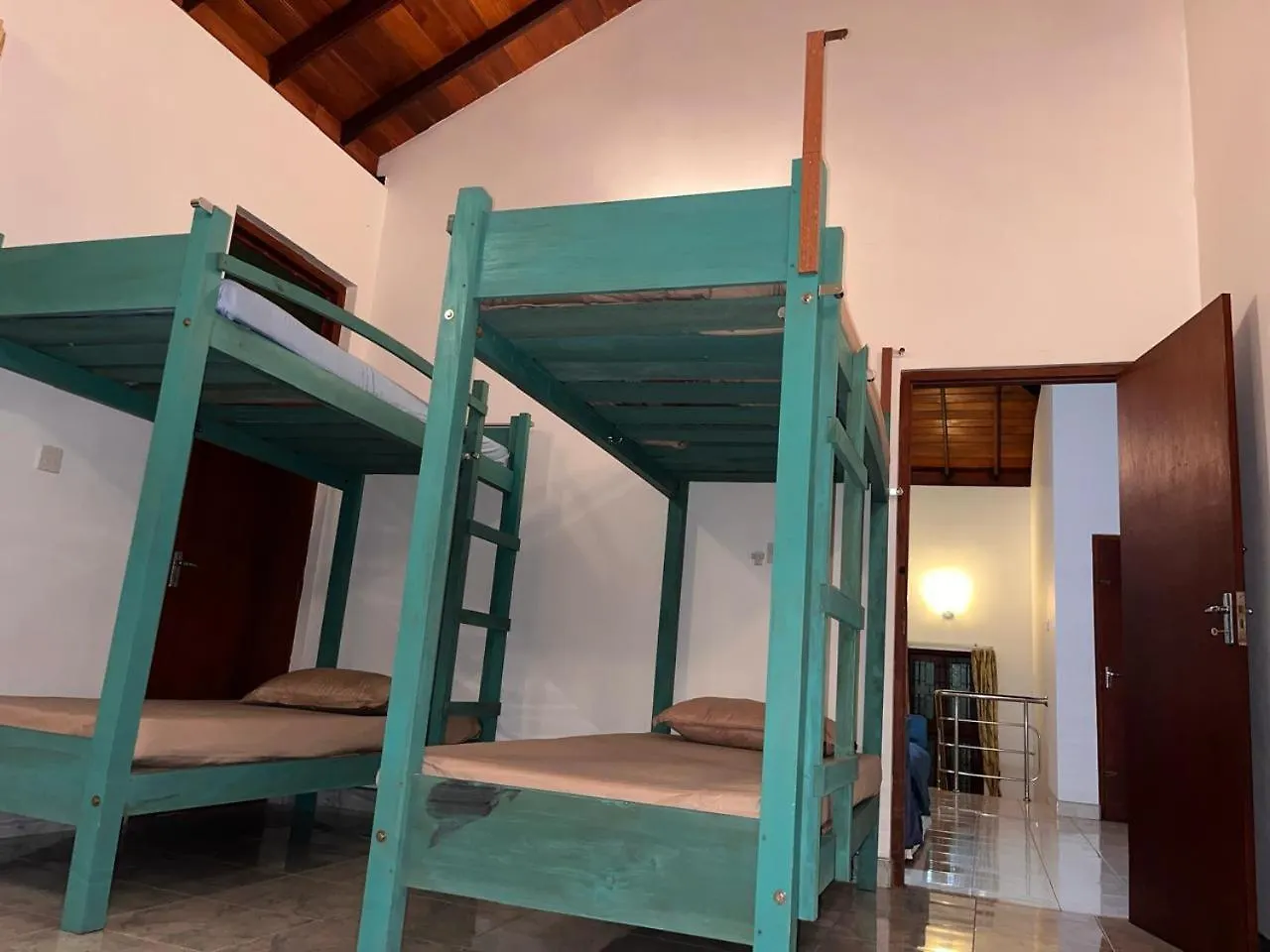 Ceylon Glory Hostel Negombo